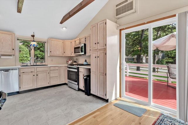 11 Canary Lane, West Yarmouth, MA 02673