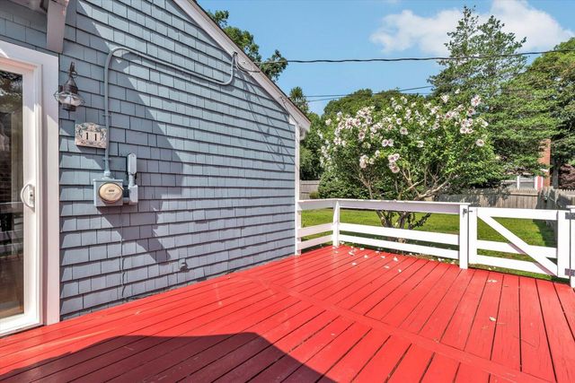 11 Canary Lane, West Yarmouth, MA 02673