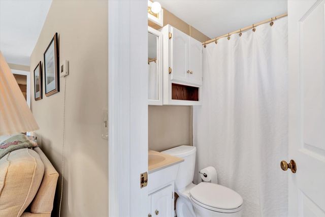 11 Canary Lane, West Yarmouth, MA 02673