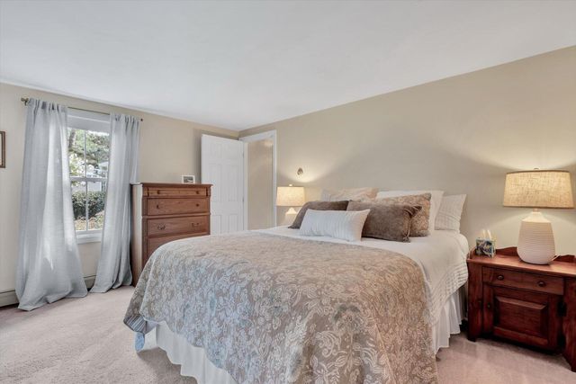 11 Canary Lane, West Yarmouth, MA 02673
