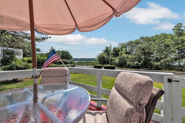 11 Canary Lane, West Yarmouth, MA 02673
