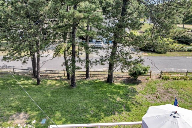 11 Canary Lane, West Yarmouth, MA 02673