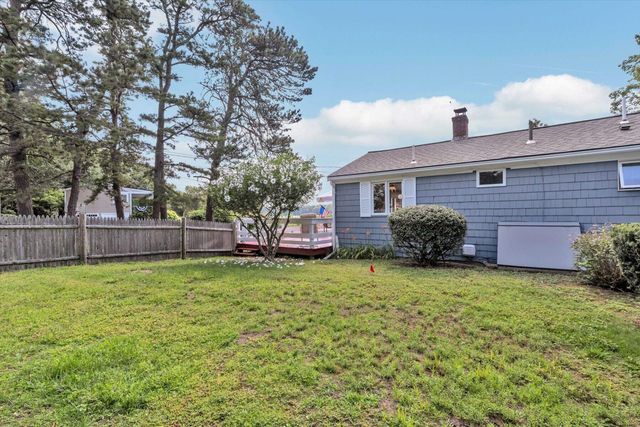 11 Canary Lane, West Yarmouth, MA 02673