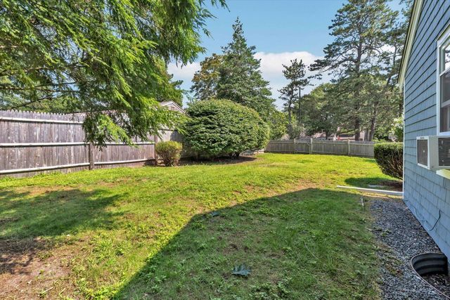 11 Canary Lane, West Yarmouth, MA 02673