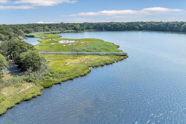 11 Canary Lane, West Yarmouth, MA 02673