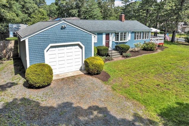 11 Canary Lane, West Yarmouth, MA 02673