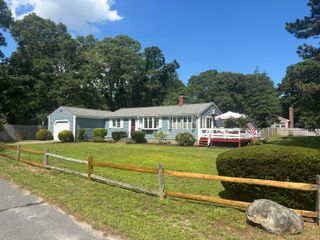 11 Canary Lane, West Yarmouth, MA 02673