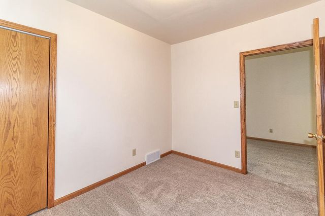 424 NICOLET BOULEVARD, Menasha, WI 54952