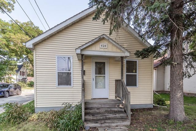 424 NICOLET BOULEVARD, Menasha, WI 54952
