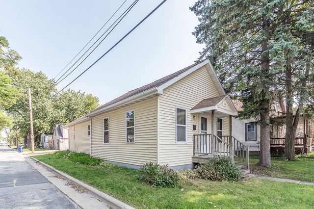 424 NICOLET BOULEVARD, Menasha, WI 54952