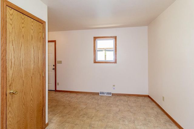 424 NICOLET BOULEVARD, Menasha, WI 54952