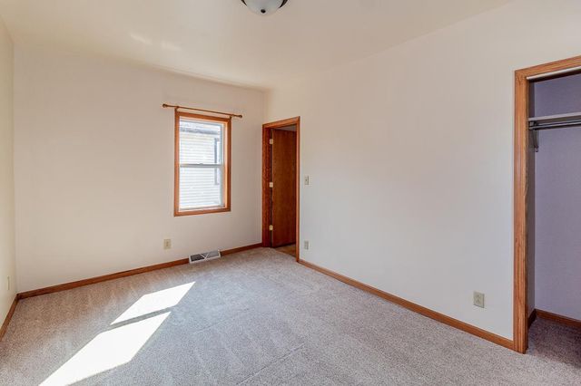 424 NICOLET BOULEVARD, Menasha, WI 54952