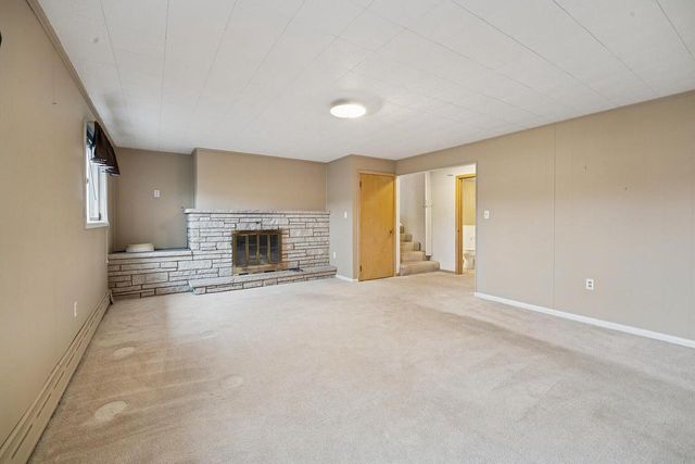 1211 W KIMBERLY AVENUE, Kimberly, WI 54136