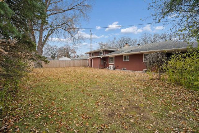 1211 W KIMBERLY AVENUE, Kimberly, WI 54136