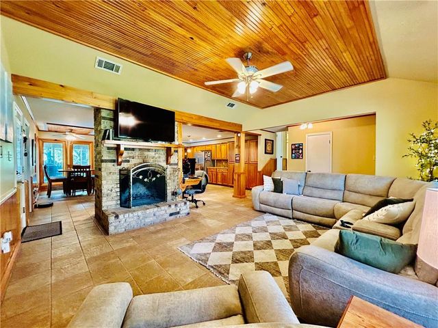 304 RIDGE Row, Pineville, LA 71360