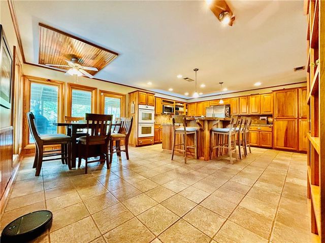 304 RIDGE Row, Pineville, LA 71360