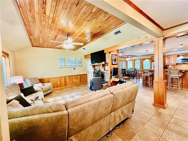 304 RIDGE Row, Pineville, LA 71360