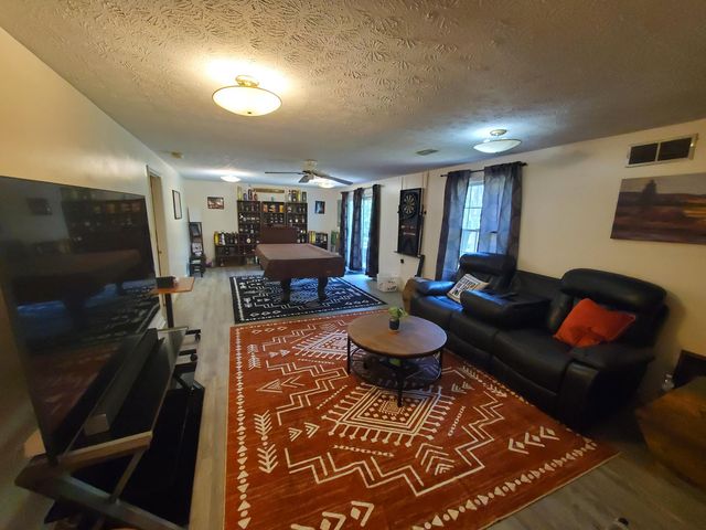 152 Bellemeade Drive, Frankfort, KY 40601