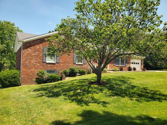 152 Bellemeade Drive, Frankfort, KY 40601