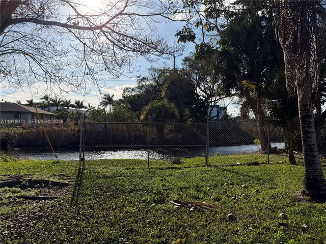 2295 NW 115th St, Miami, FL 33167