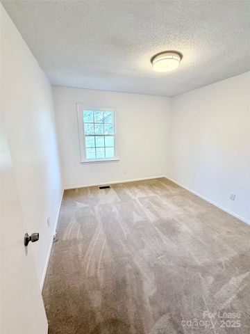 115 Setter Court, Statesville, NC 28625