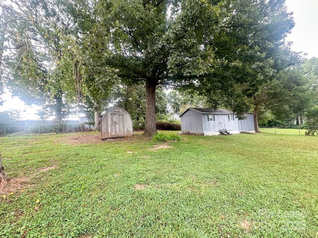 115 Setter Court, Statesville, NC 28625
