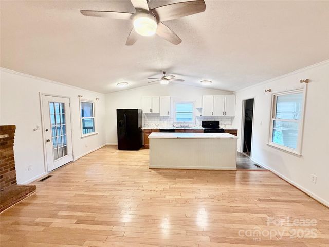115 Setter Court, Statesville, NC 28625