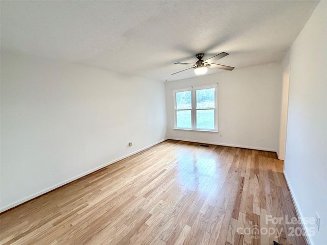 115 Setter Court, Statesville, NC 28625