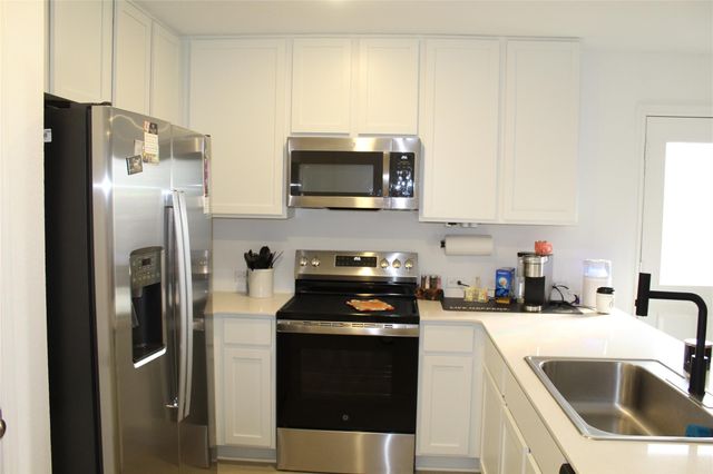 205 Marty Allen LOOP, Jarrell, TX 76537