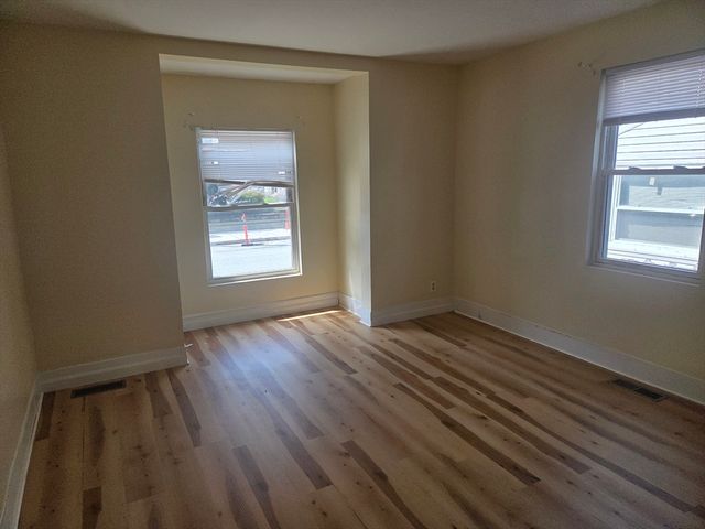 210 Farnham Street 1, Lawrence, MA 01843