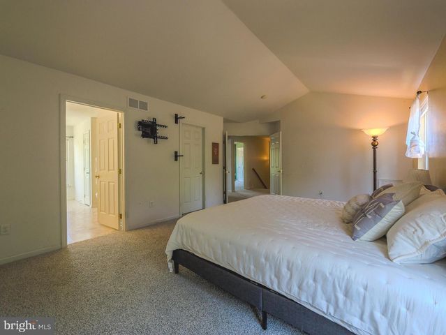 50 PHOEBE FARMS LN, New Castle, DE 19720