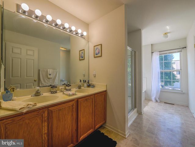 50 PHOEBE FARMS LN, New Castle, DE 19720