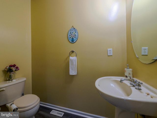 50 PHOEBE FARMS LN, New Castle, DE 19720