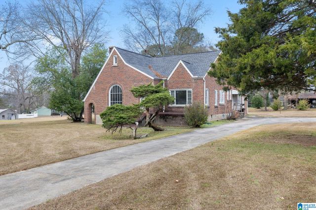 611 NE CLARK STREET, Cullman, AL 35055