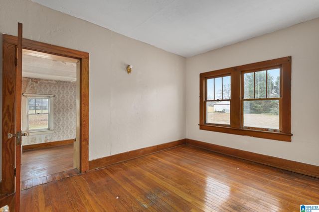 611 NE CLARK STREET, Cullman, AL 35055