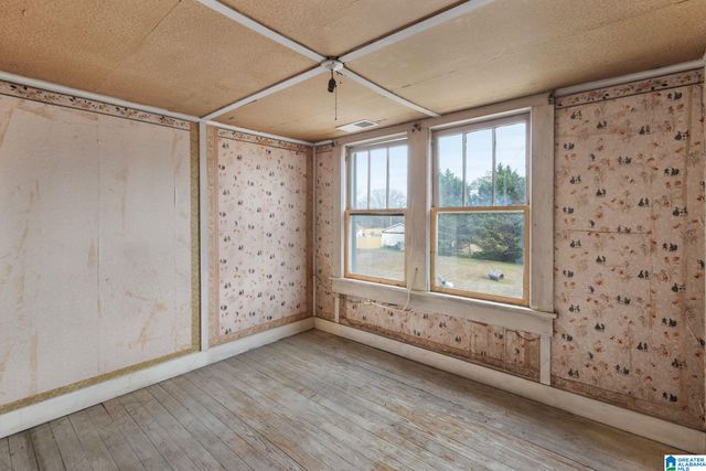 611 NE CLARK STREET, Cullman, AL 35055