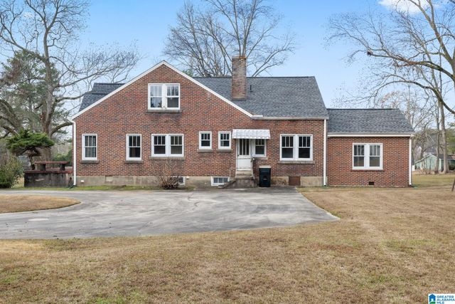 611 NE CLARK STREET, Cullman, AL 35055