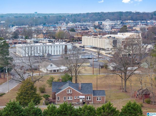 611 NE CLARK STREET, Cullman, AL 35055