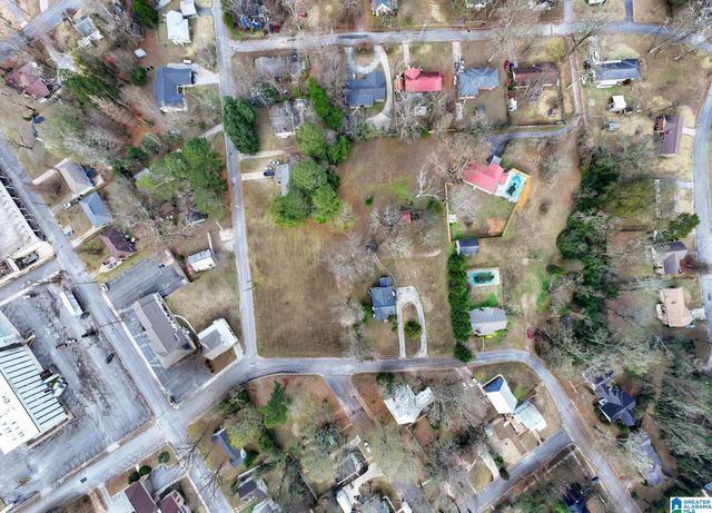 611 NE CLARK STREET, Cullman, AL 35055