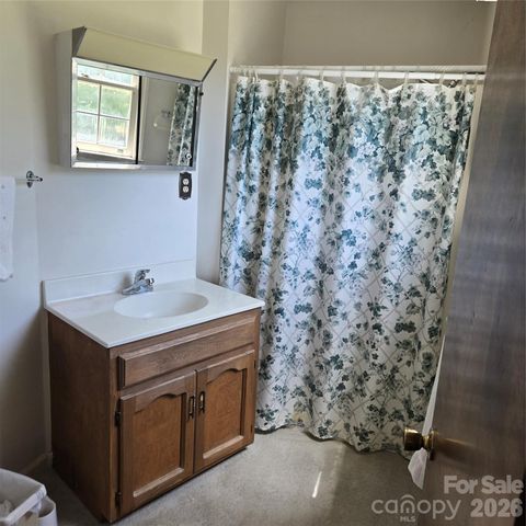 131 N Morvue Loop N, Statesville, NC 28625
