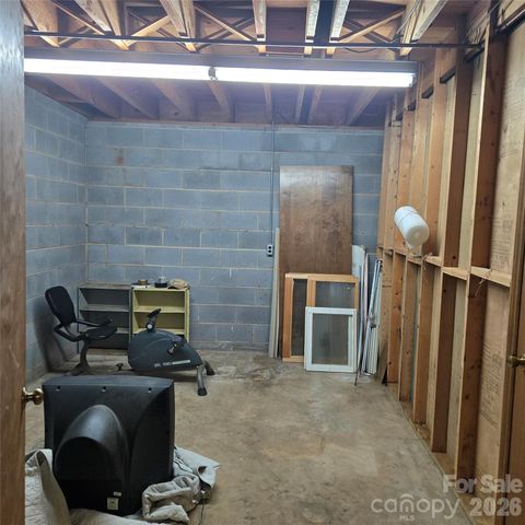 131 N Morvue Loop N, Statesville, NC 28625