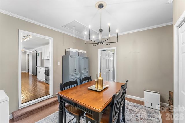 1548 Castell Lane, Hickory, NC 28601