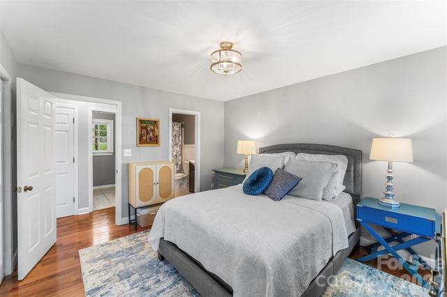 1548 Castell Lane, Hickory, NC 28601