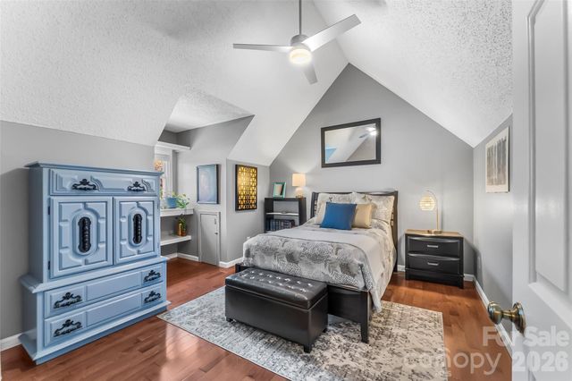 1548 Castell Lane, Hickory, NC 28601