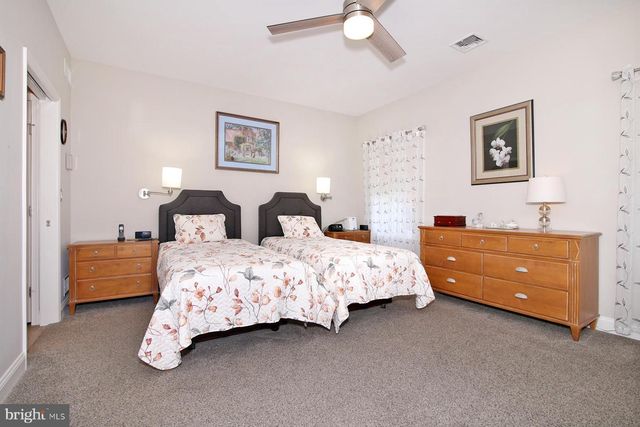 1034 GRANT CIR, Lebanon, PA 17042