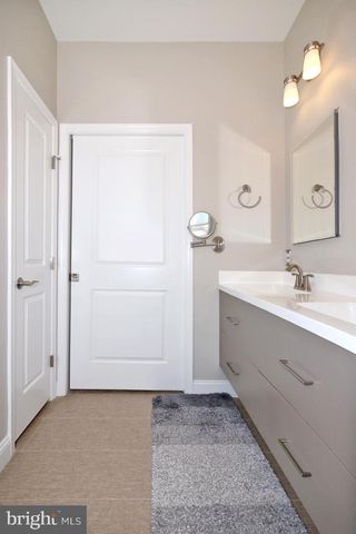 1034 GRANT CIR, Lebanon, PA 17042