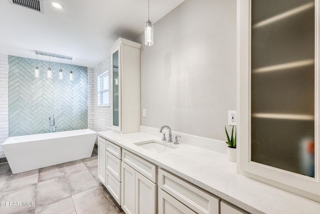 6004 Oleaster Drive, El Paso, TX 79932
