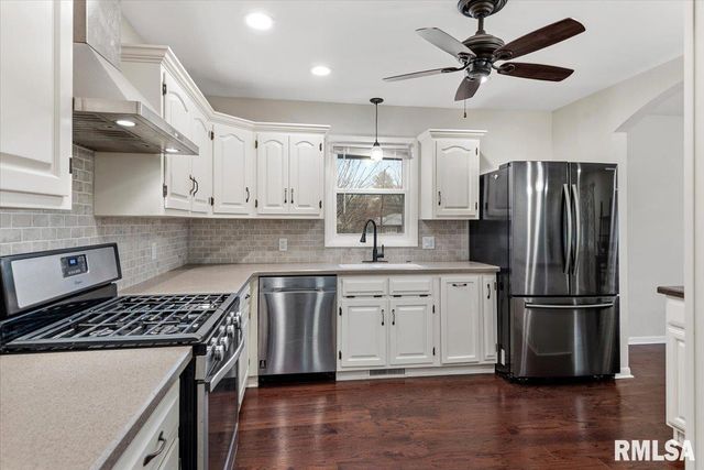 2 Interlacken Road, Springfield, IL 62704