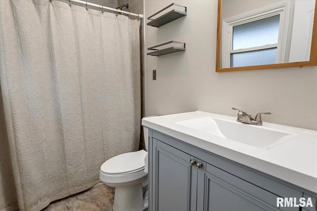 2 Interlacken Road, Springfield, IL 62704