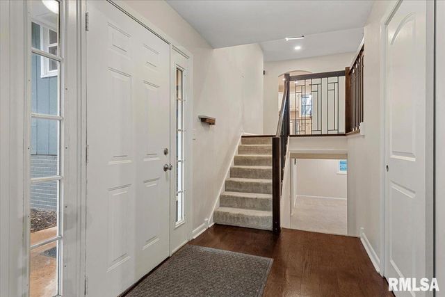 2 Interlacken Road, Springfield, IL 62704